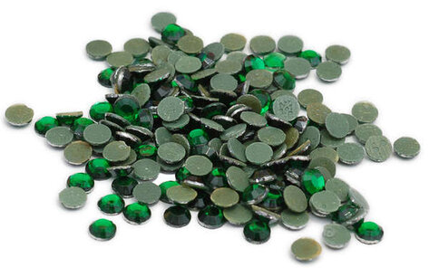 Silhouette Crystal 3mm Emerald Green 750pcs Silhouette Crystal 3mm Emerald Green 750pcs